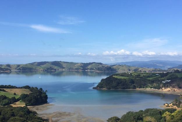 Waiheke Eastern End overlooking Ponui Island